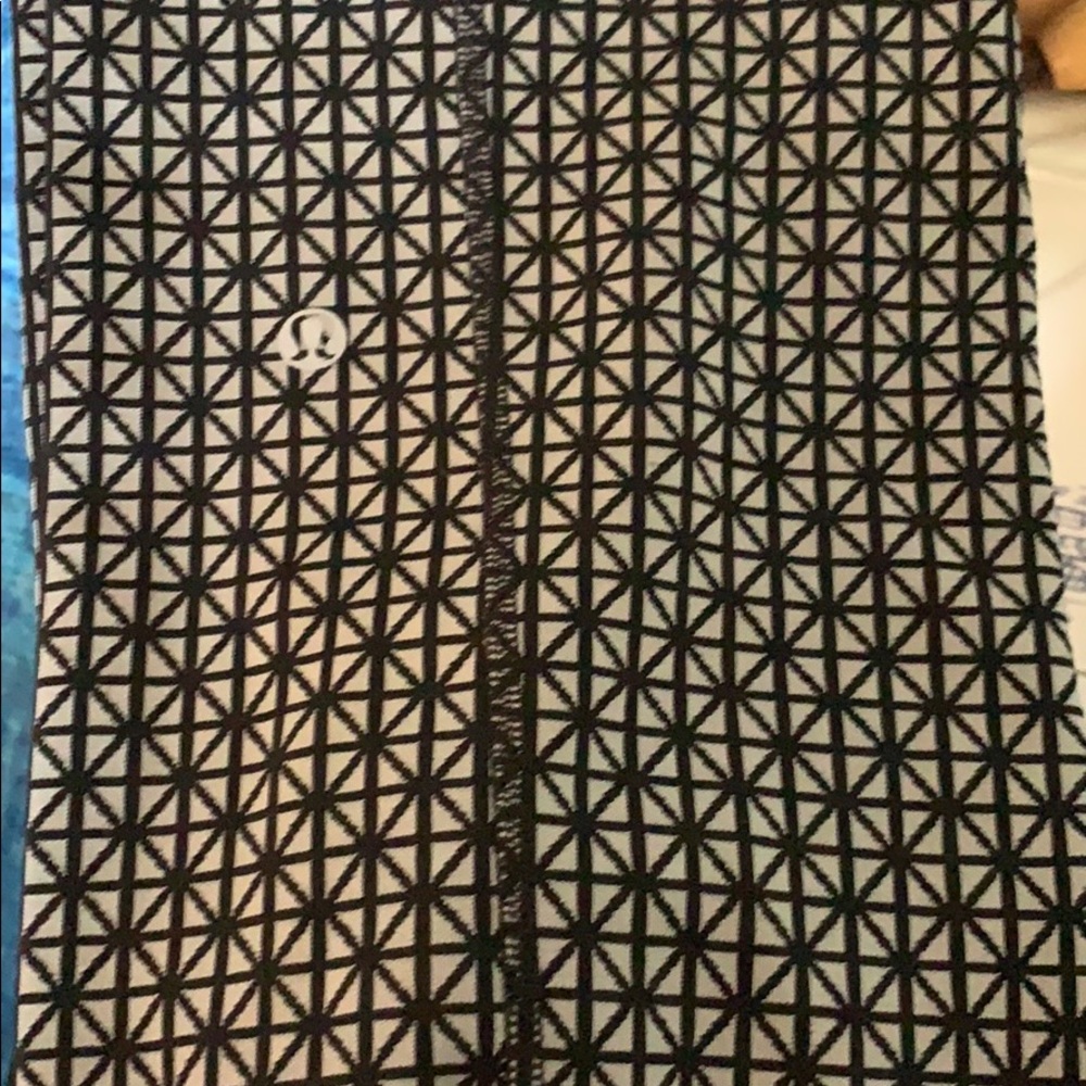 Lululemon size 6 pants
